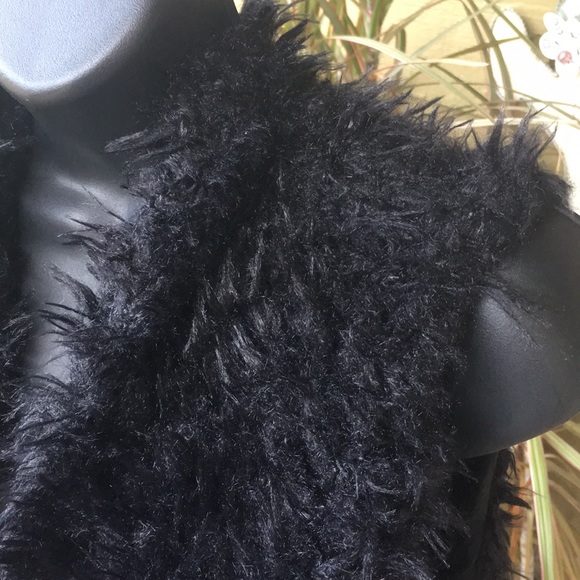 BBX Lephsnt faux fur vest - Picture 6 of 6